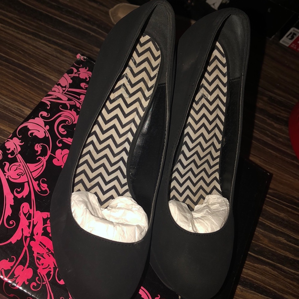 Black Wedge Heels